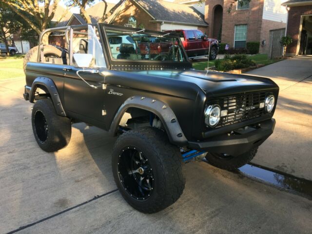 Ford Bronco 1966 image number 0