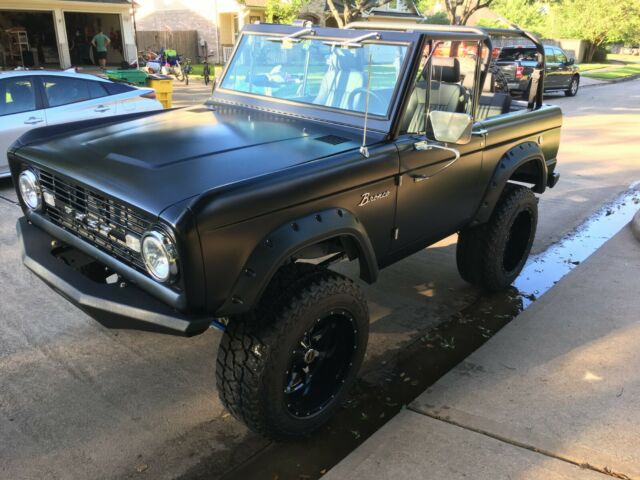 Ford Bronco 1966 image number 1