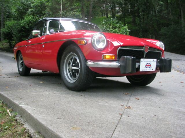 MG MGB 1974 image number 0