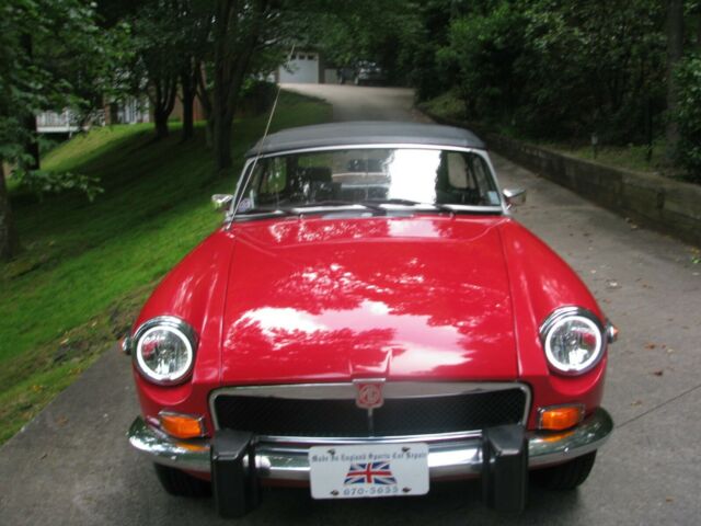 MG MGB 1974 image number 31