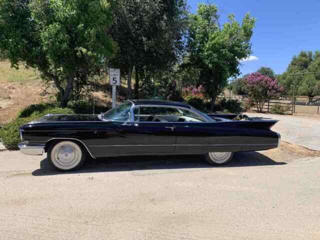 Cadillac Coupe 1960 image number 0