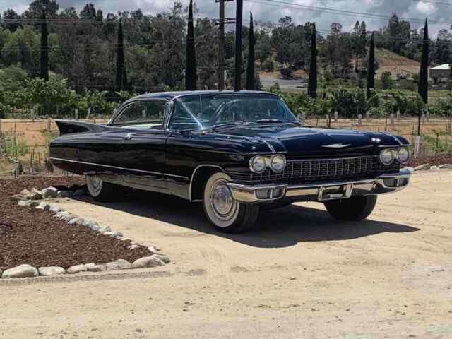 Cadillac Coupe 1960 image number 19