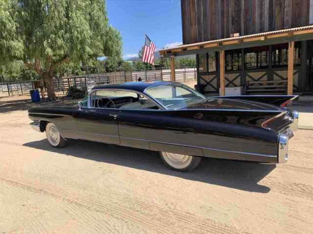 Cadillac Coupe 1960 image number 24