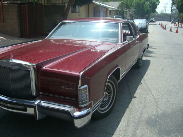 Lincoln Town Car 1979 image number 11