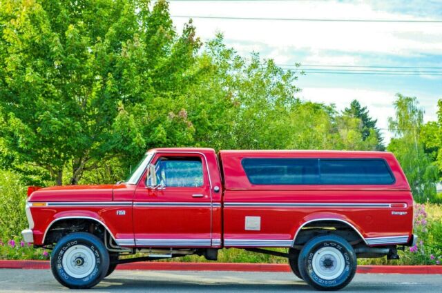 Ford F-250 1973 image number 0