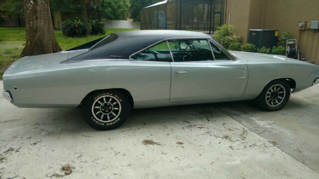 Dodge Charger 1968 image number 28