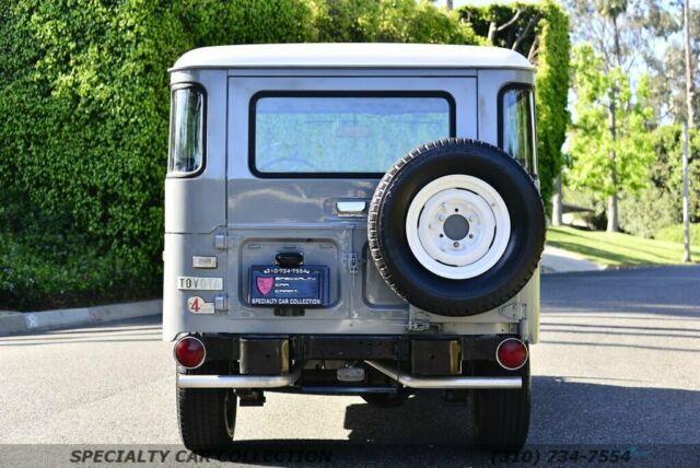 Toyota FJ 40 1971 image number 14