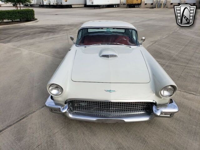 Ford Thunderbird 1957 image number 23