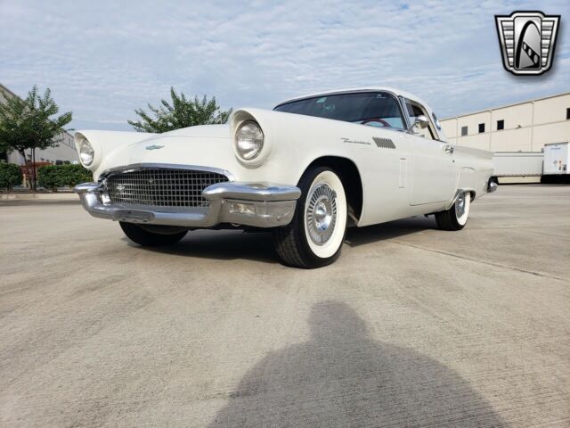 Ford Thunderbird 1957 image number 28