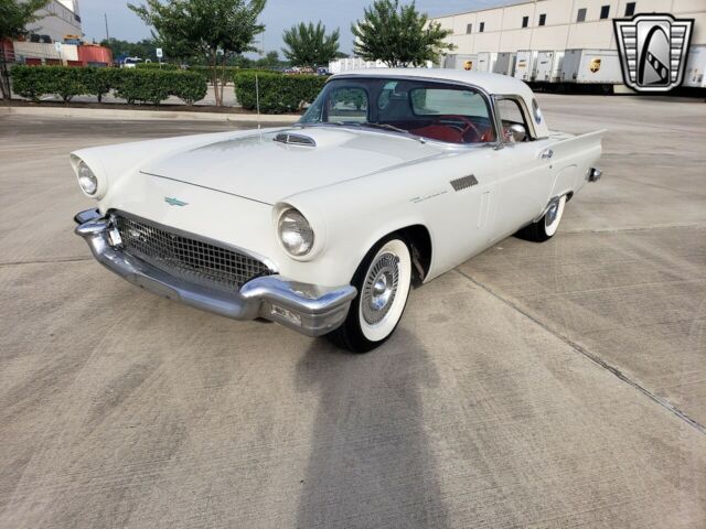 Ford Thunderbird 1957 image number 3