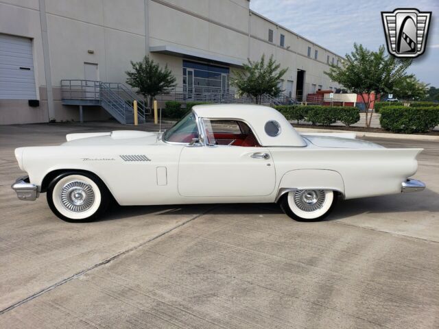 Ford Thunderbird 1957 image number 30