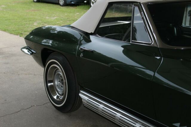 Chevrolet Corvette 1967 image number 30