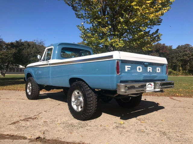 Ford F-250 1966 image number 28