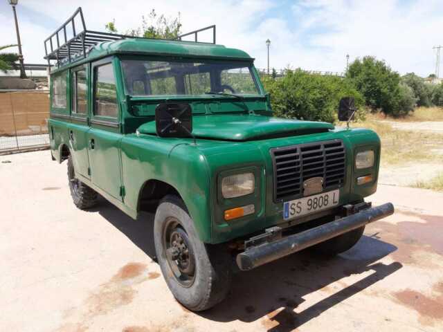 Land Rover Defender 1979 image number 29