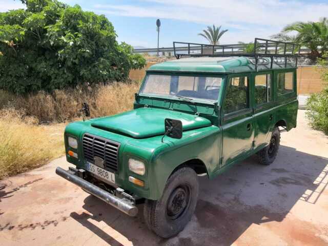 Land Rover Defender 1979 image number 3