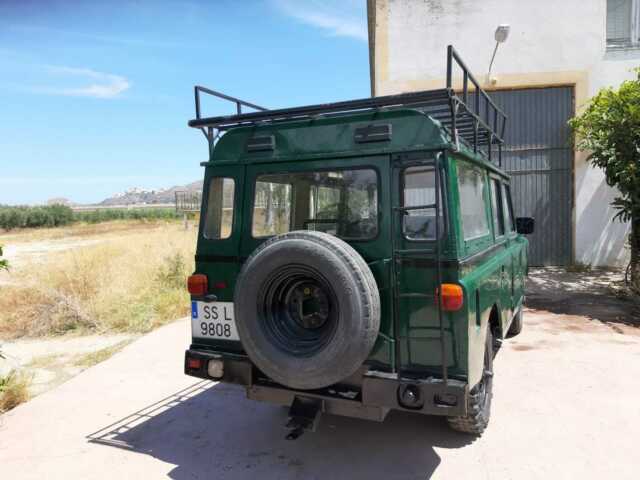 Land Rover Defender 1979 image number 31