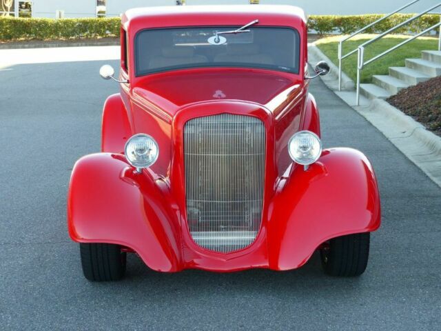 Plymouth Coupe 1933 image number 3