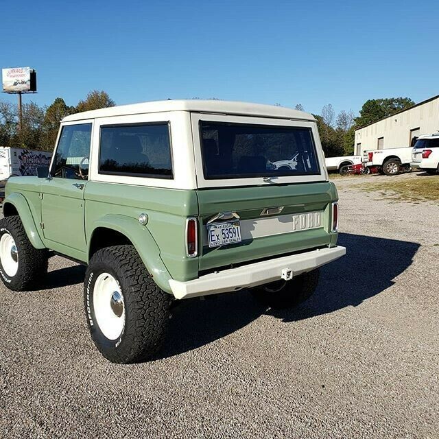 Ford Bronco 1972 image number 18