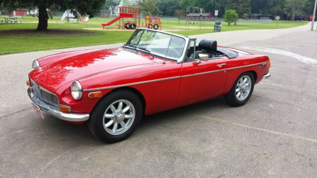 MG MGB 1974 image number 0