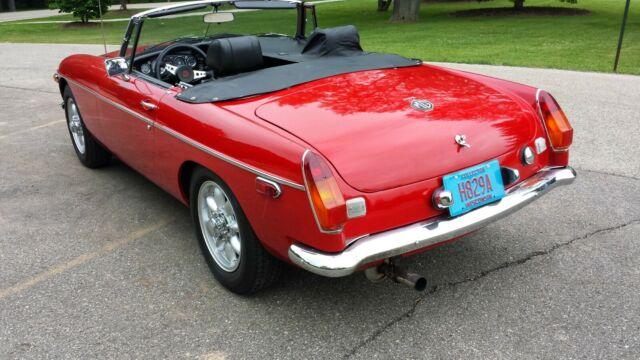 MG MGB 1974 image number 19