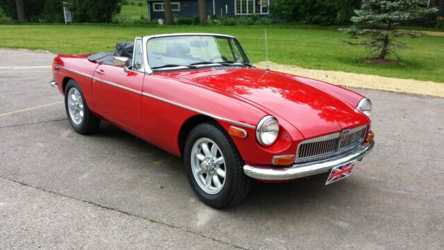 MG MGB 1974 image number 21