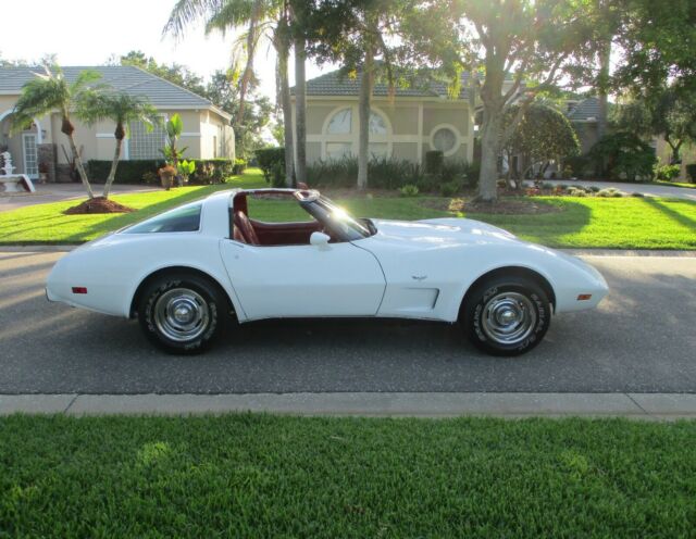 Chevrolet Corvette 1978 image number 11