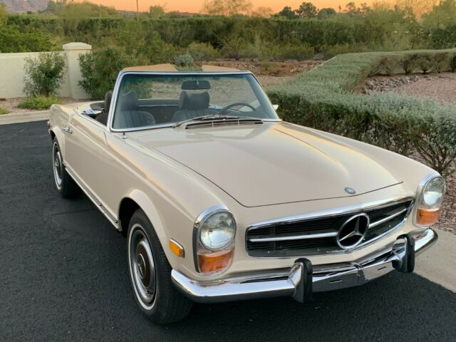 Mercedes-Benz SL-Class 1970 image number 1