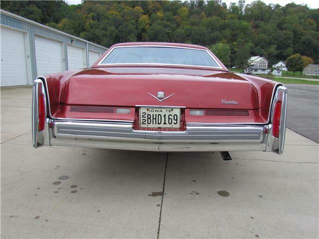 Cadillac DeVille 1975 image number 3