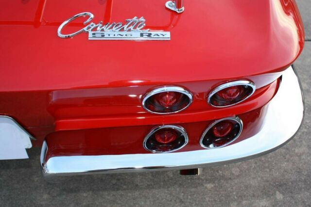 Chevrolet Corvette 1963 image number 11