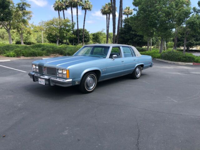 Oldsmobile Ninety-Eight 1978 image number 0