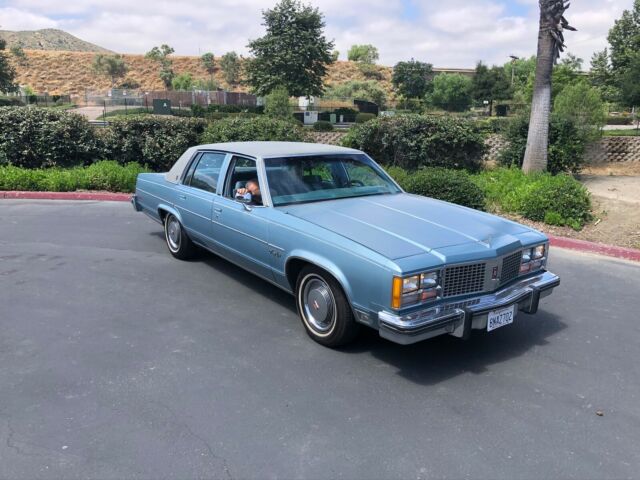 Oldsmobile Ninety-Eight 1978 image number 29