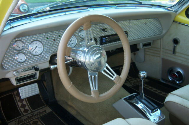 Studebaker Commander 1953 image number 23