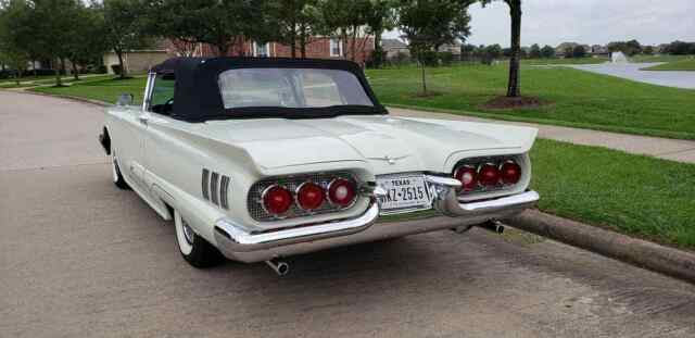 Ford Thunderbird 1960 image number 20