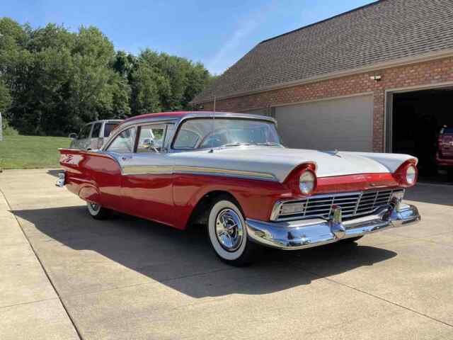 Ford Fairlane 1957 image number 14