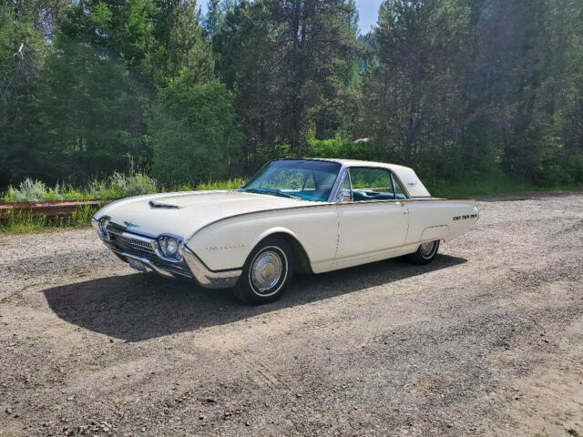 Ford Thunderbird 1962 image number 1