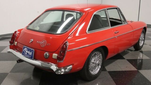 MG MGB 1969 image number 13