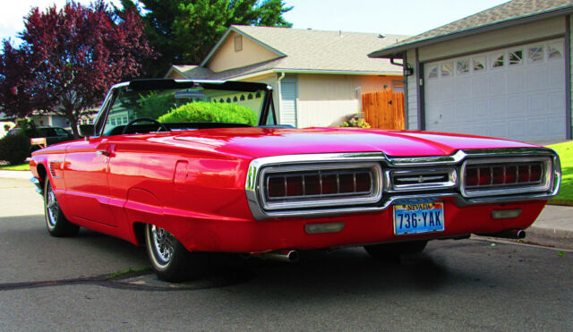 Ford Thunderbird 1965 image number 26