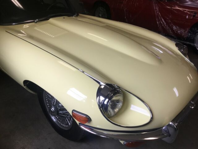 Jaguar E Type 4.2 1969 image number 27