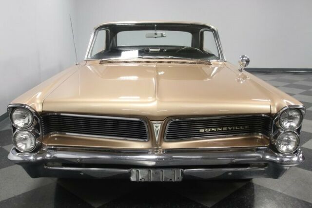 Pontiac Bonneville 1963 image number 19