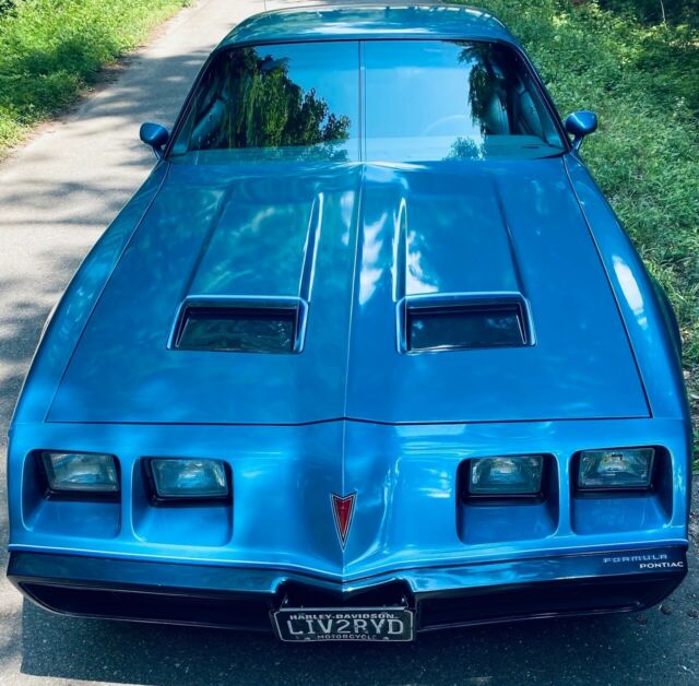 Pontiac Firebird 1979 image number 2