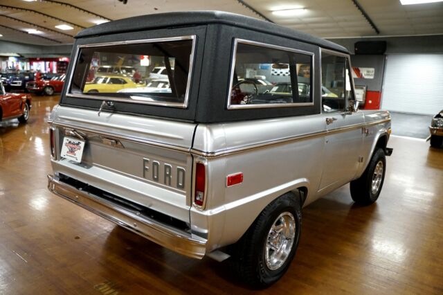 Ford Bronco 1974 image number 17