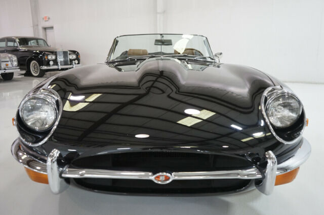 Jaguar E-Type 1970 image number 1