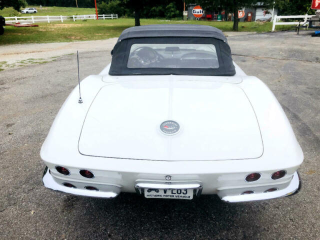 Chevrolet Corvette 1961 image number 20