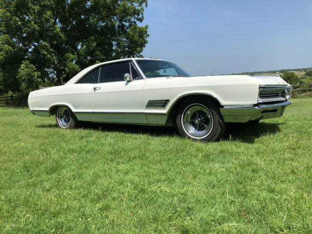 Buick Wildcat 1966 image number 13