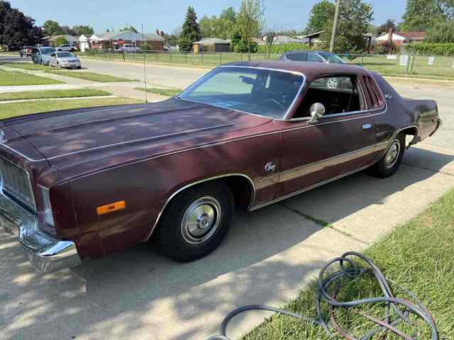 Chrysler Plymouth 1976 image number 29