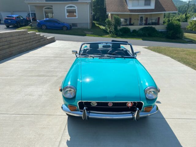 MG MGB 1972 image number 1