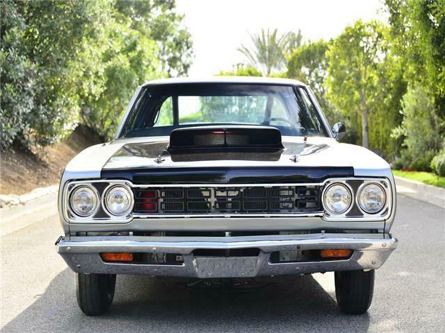 Plymouth Roadrunner J Code Hemi 1968 image number 1