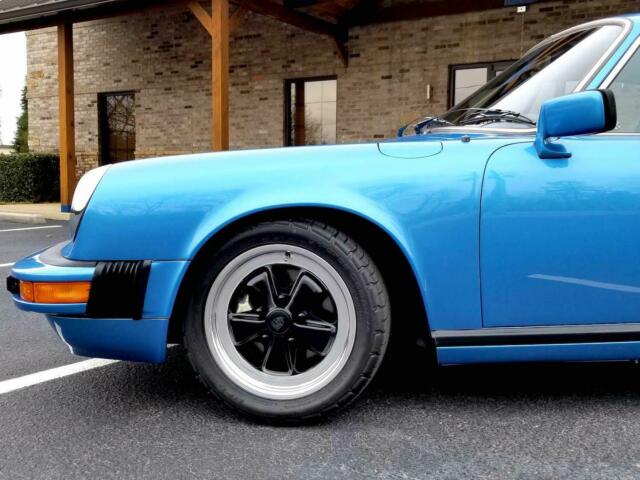 Porsche 911 1976 image number 20