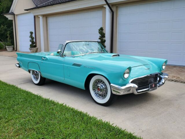 Ford Thunderbird 1957 image number 0