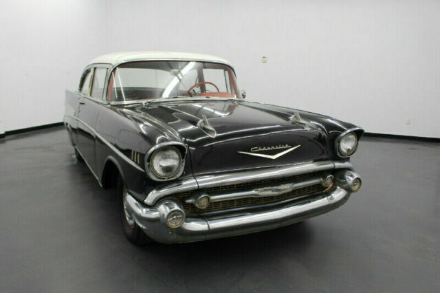 Chevrolet Bel Air/150/210 1957 image number 22